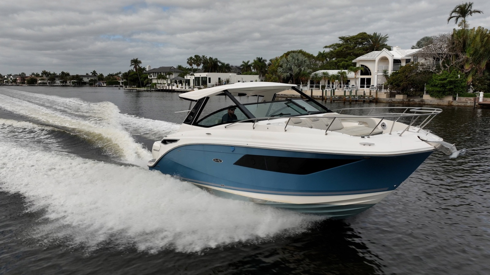 2021 Sea Ray Sundancer 320 Outboard
