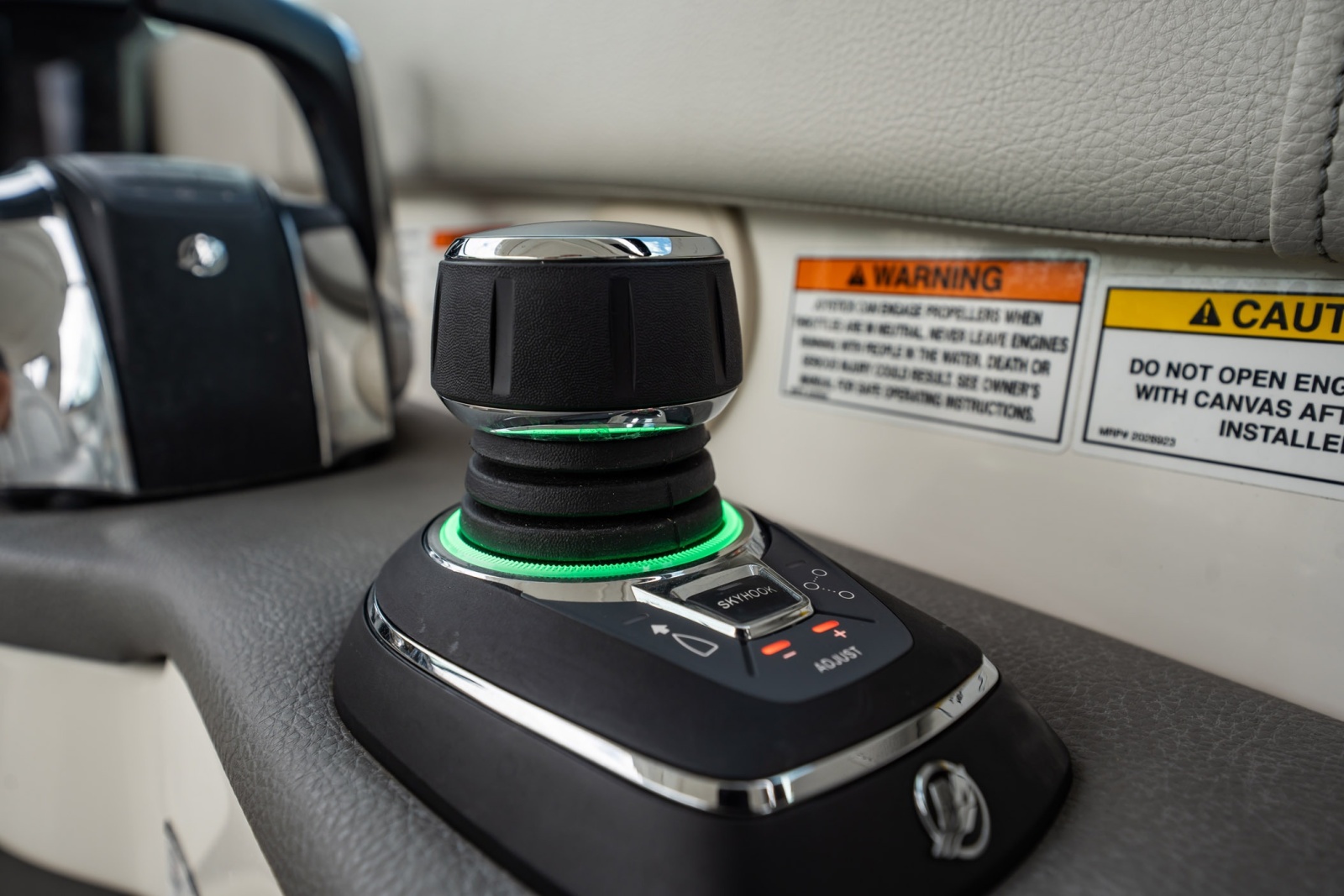 2021 Sea Ray Sundancer 320 Outboard