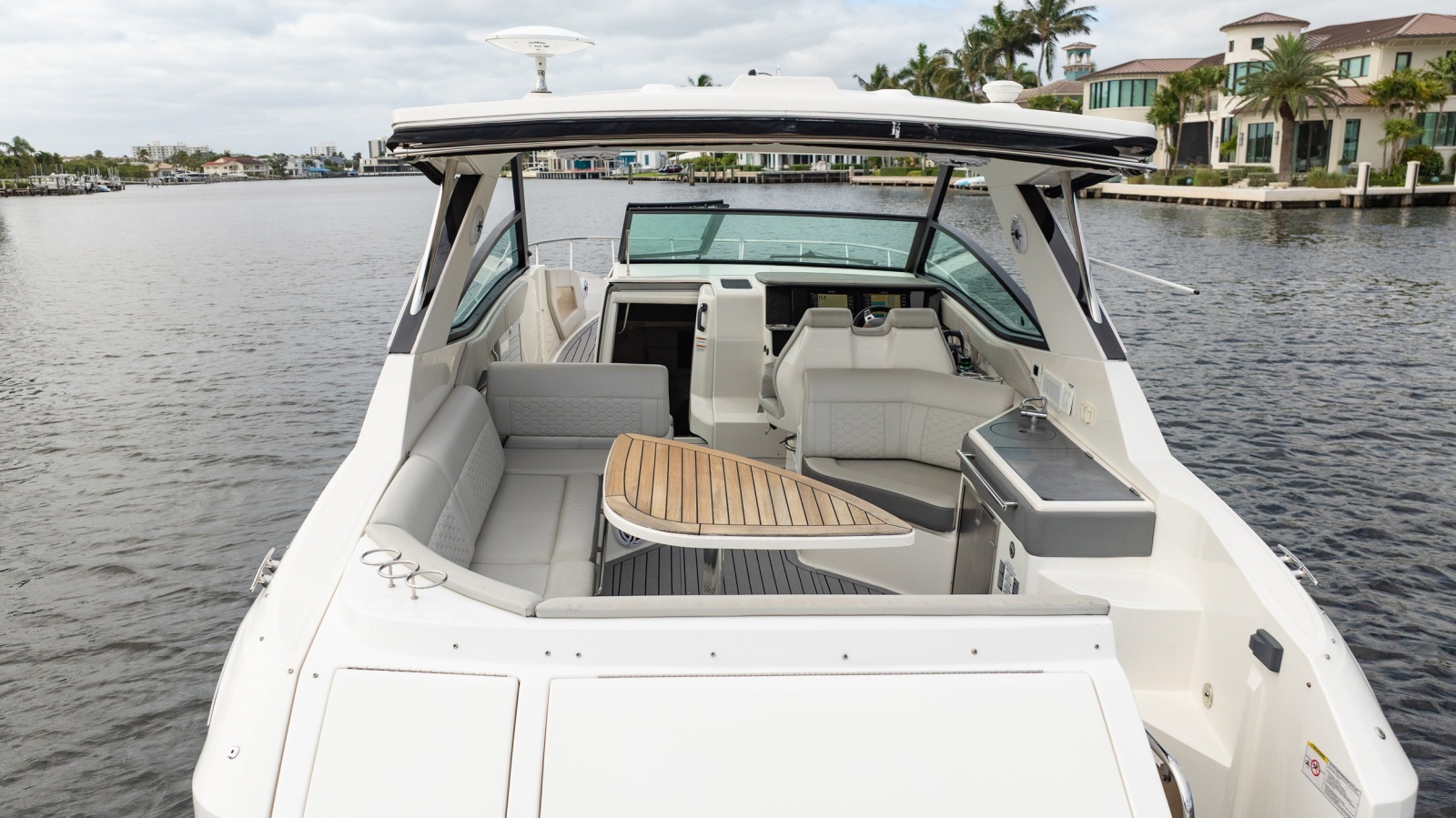 2021 Sea Ray Sundancer 320 Outboard