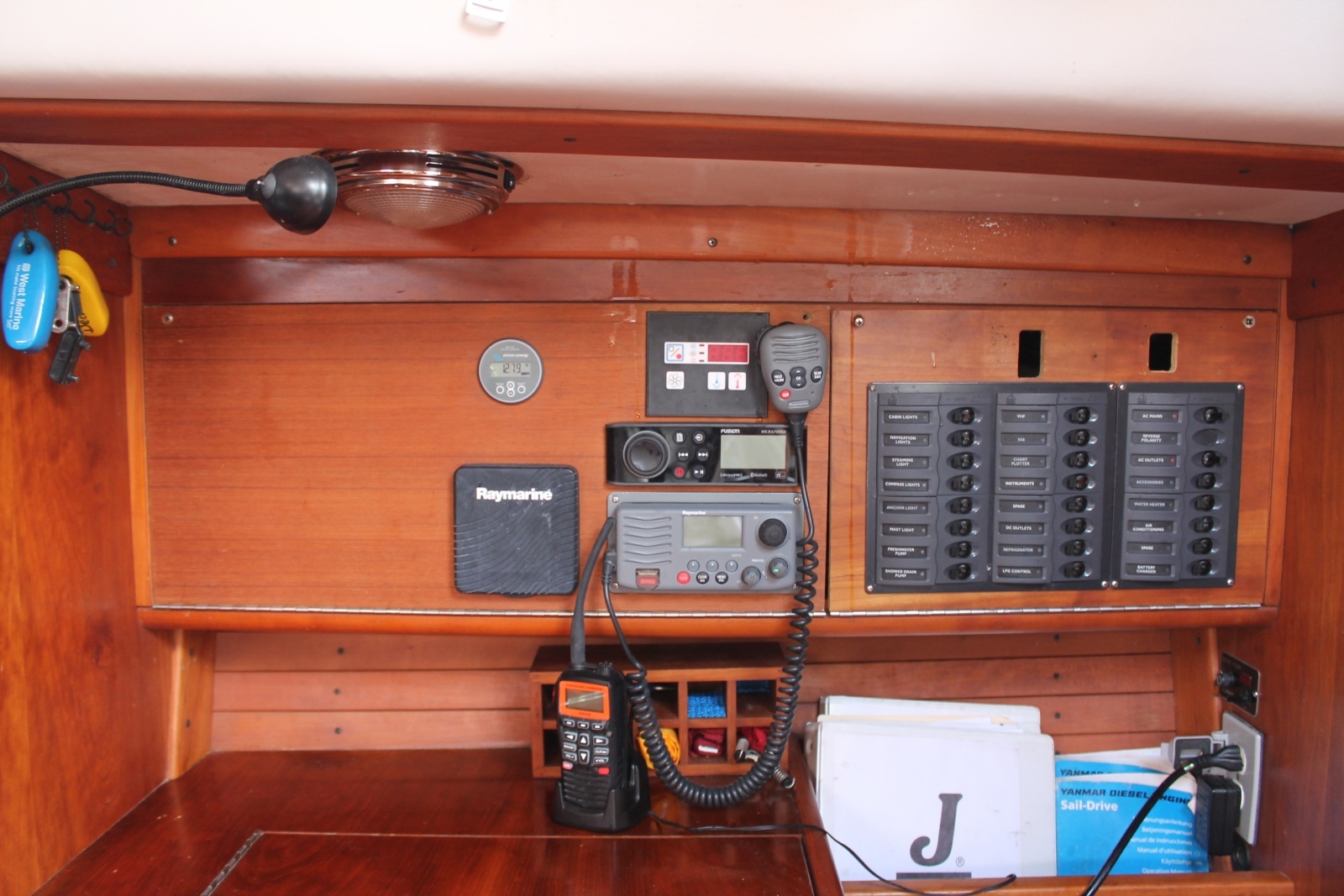 J/109 Shoal Draft with Carbon Spars