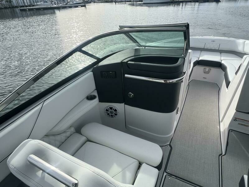 26ft Regal Yacht For Sale