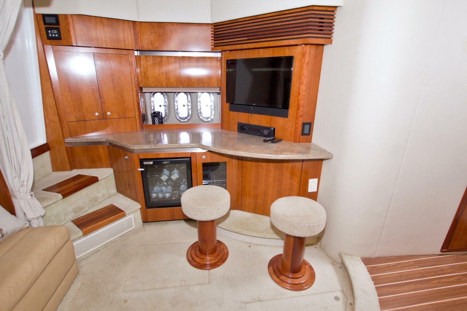 Altitude Adjustment 42ft Cruisers Yachts Yacht For Sale
