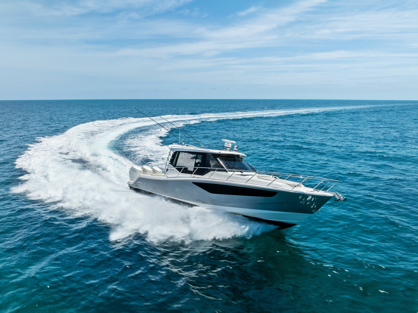 40' 2023 Boston Whaler 405 Conquest