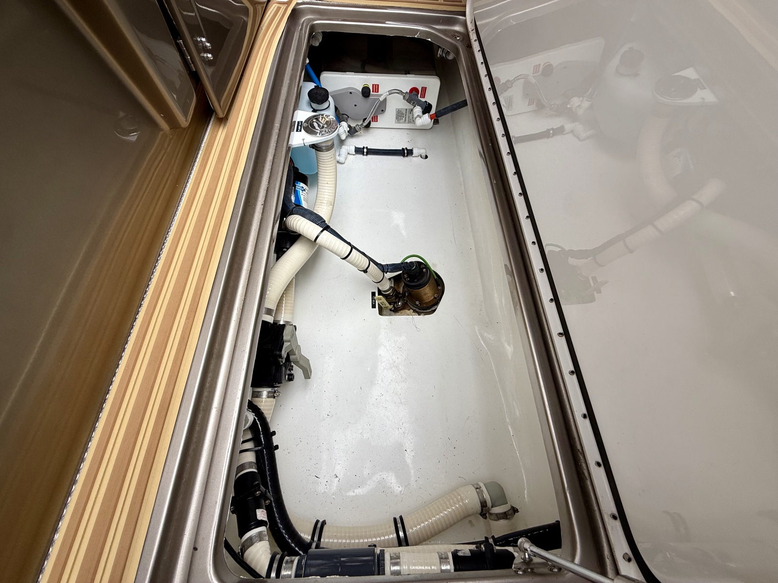 2020 Nor-Tech 550 SPORT CENTER CONSOLE