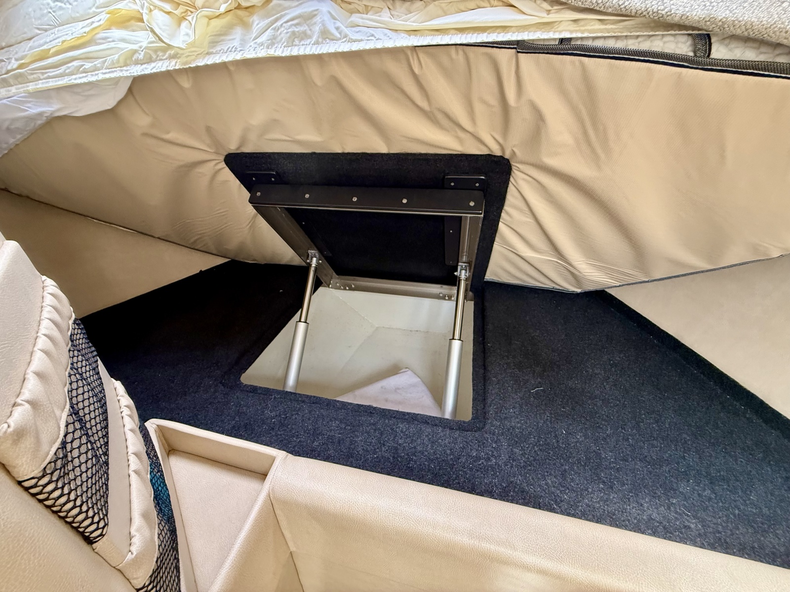 2020 Nor-Tech 550 SPORT CENTER CONSOLE