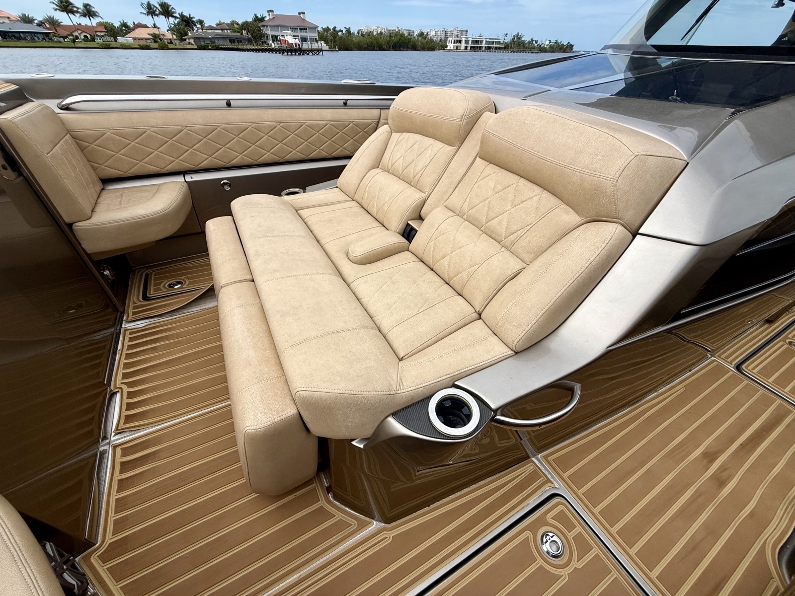 2020 Nor-Tech 550 SPORT CENTER CONSOLE