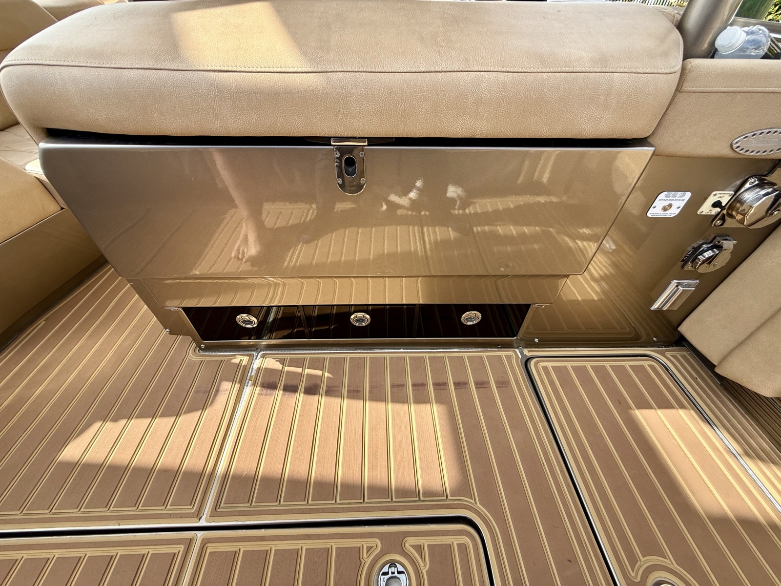 2020 Nor-Tech 550 SPORT CENTER CONSOLE