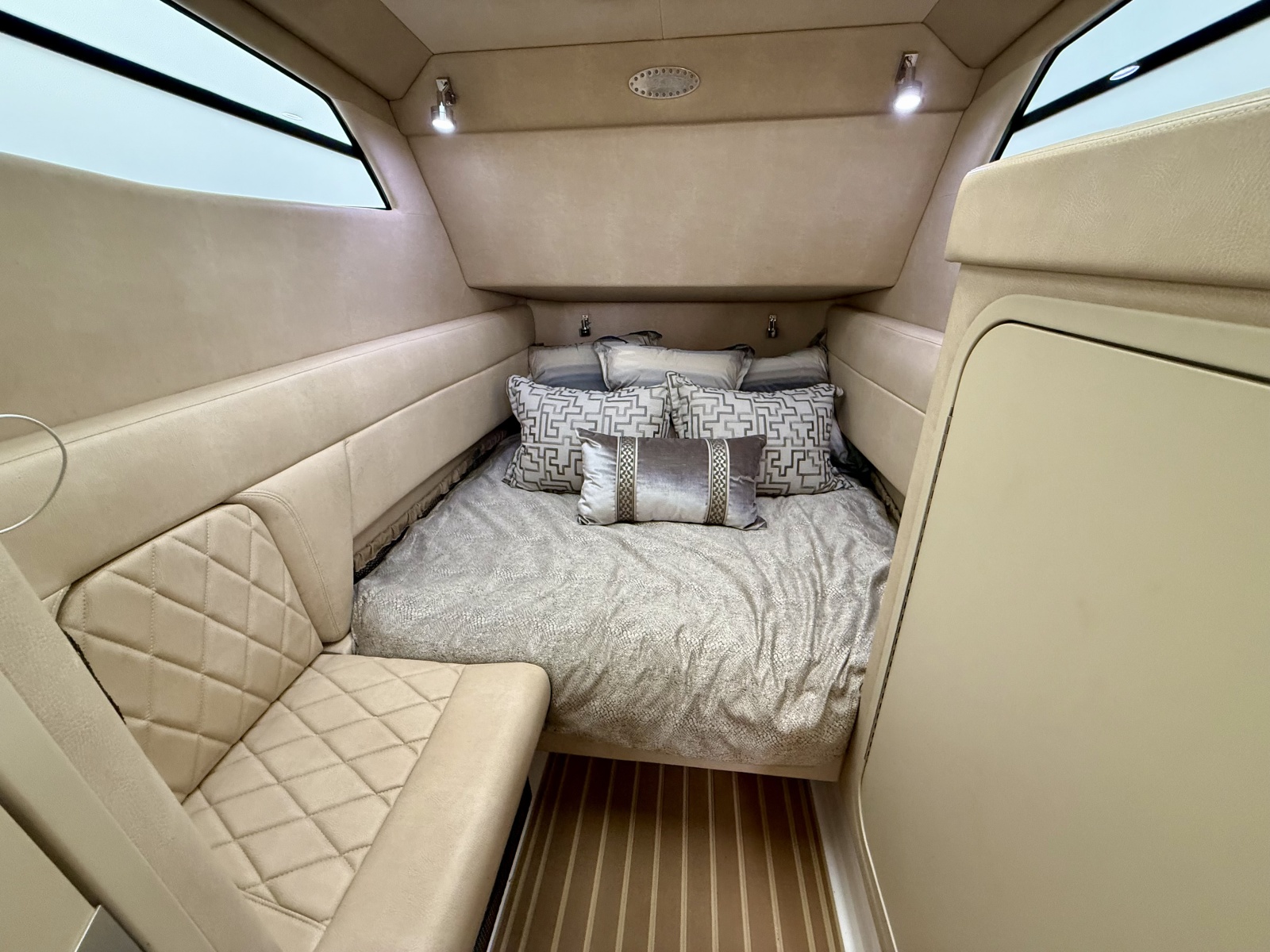 2020 Nor-Tech 550 SPORT CENTER CONSOLE