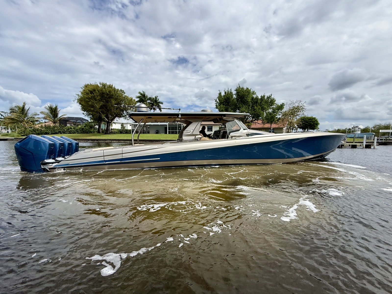 2020 Nor-Tech 550 SPORT CENTER CONSOLE