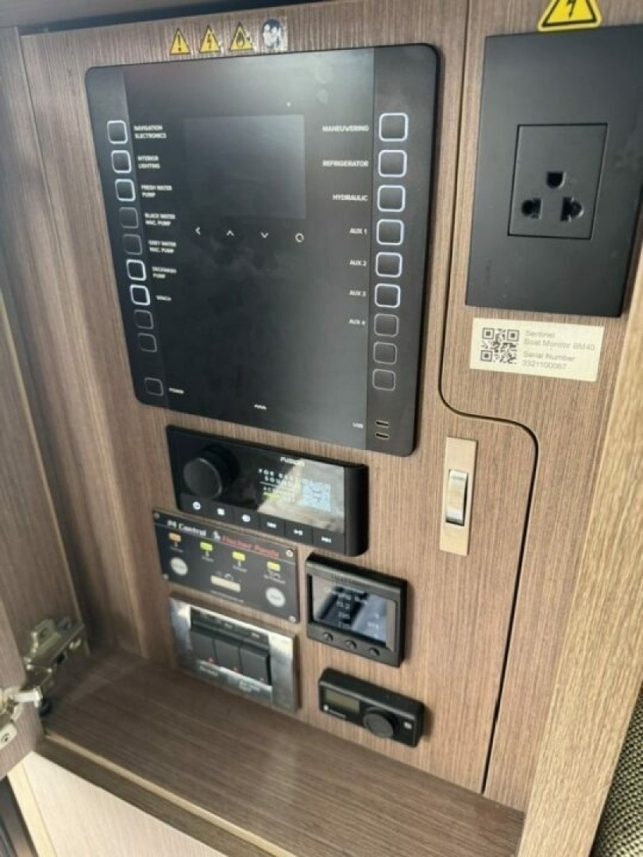 2023 Sealine SC35