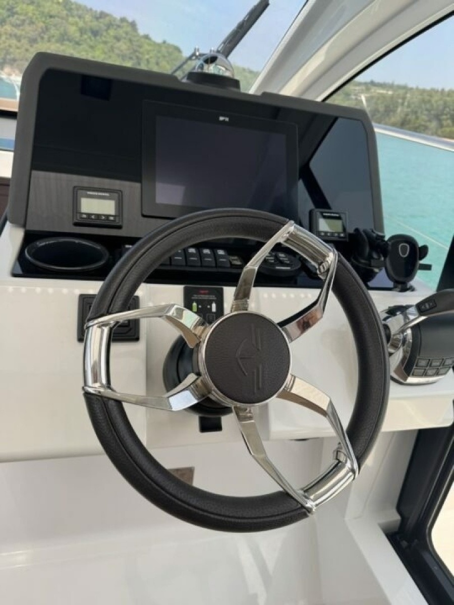2023 Sealine SC35