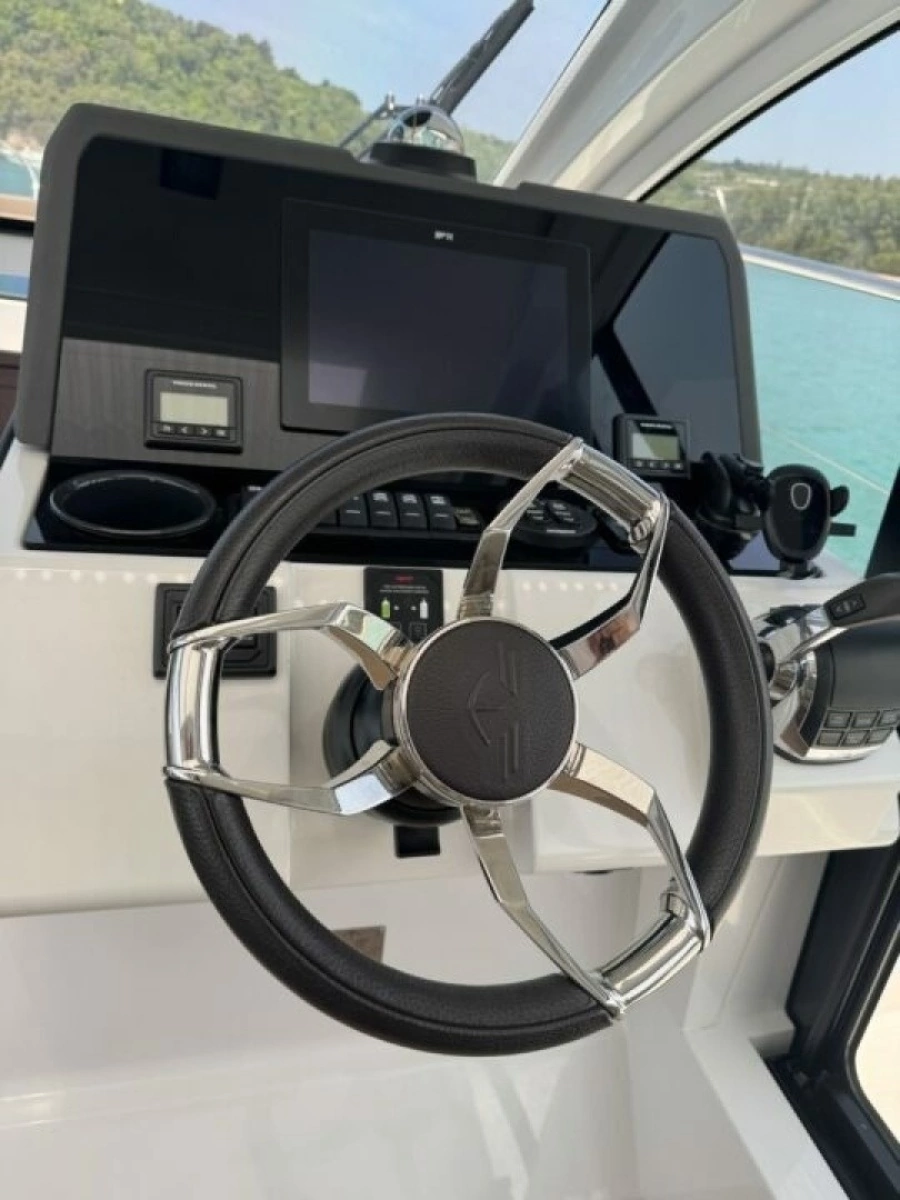 2023 Sealine SC35