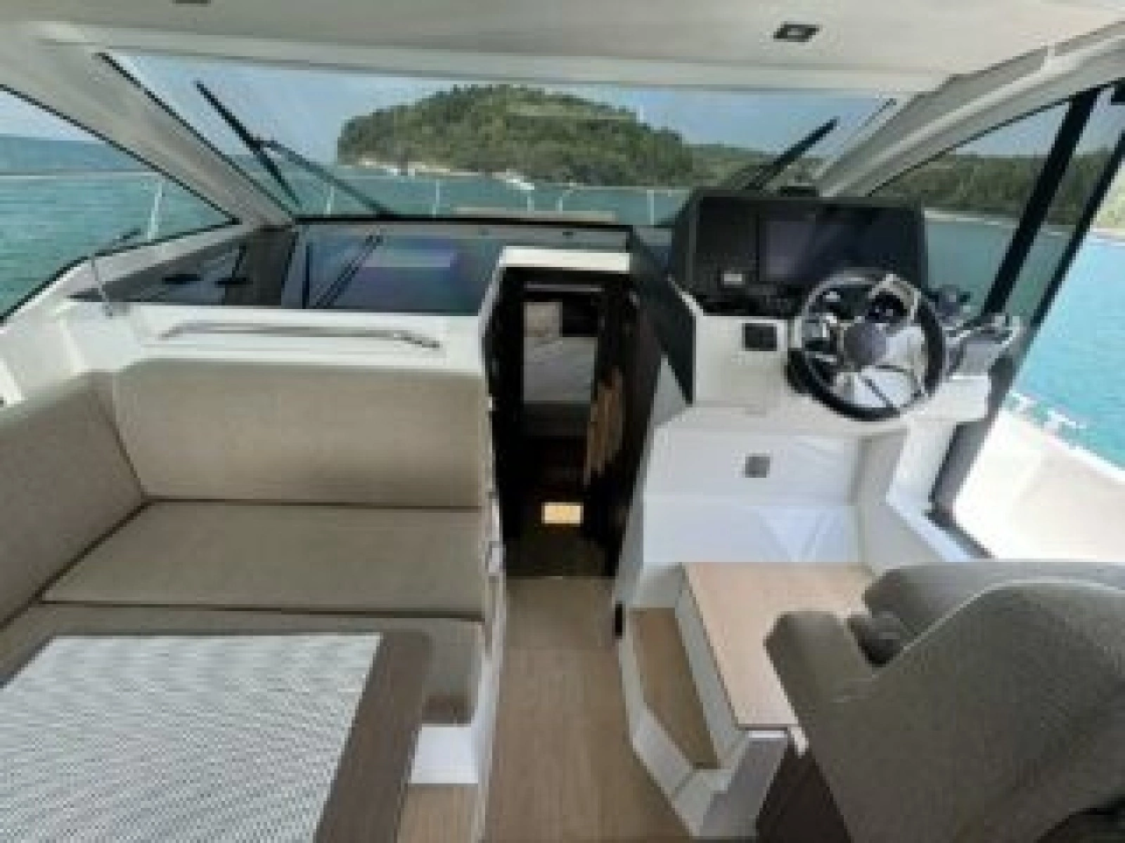 2023 Sealine SC35