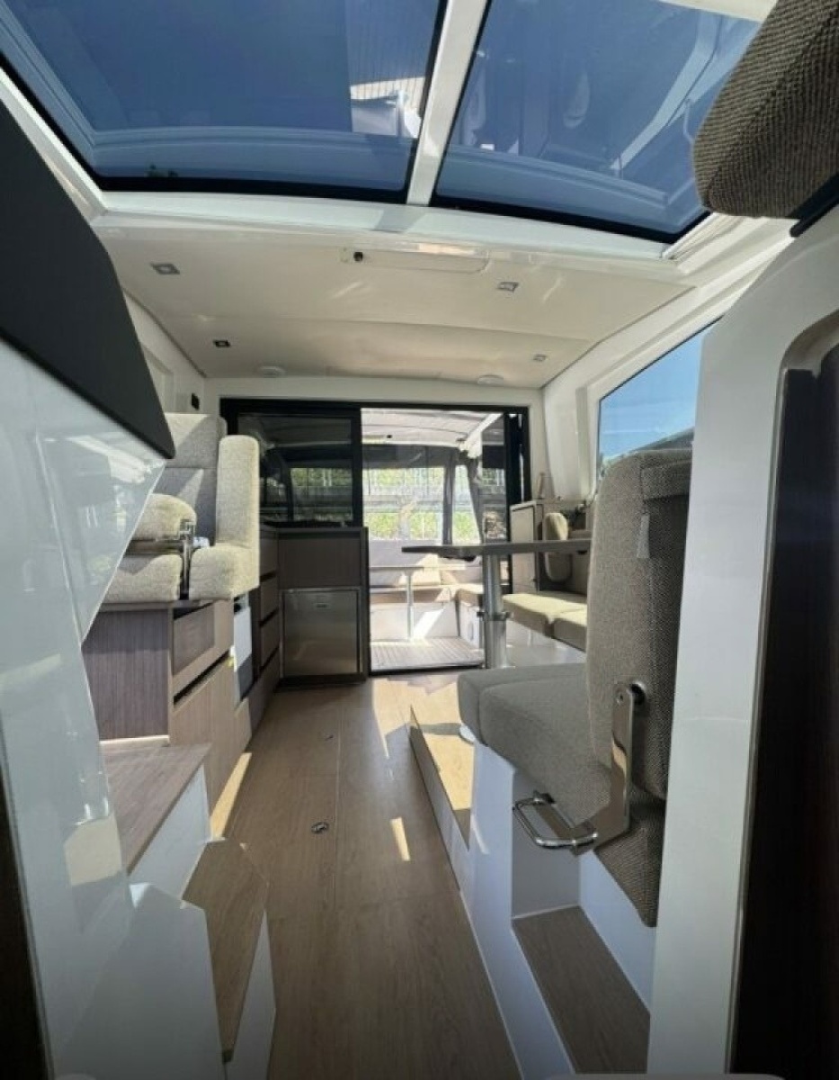 2023 Sealine SC35