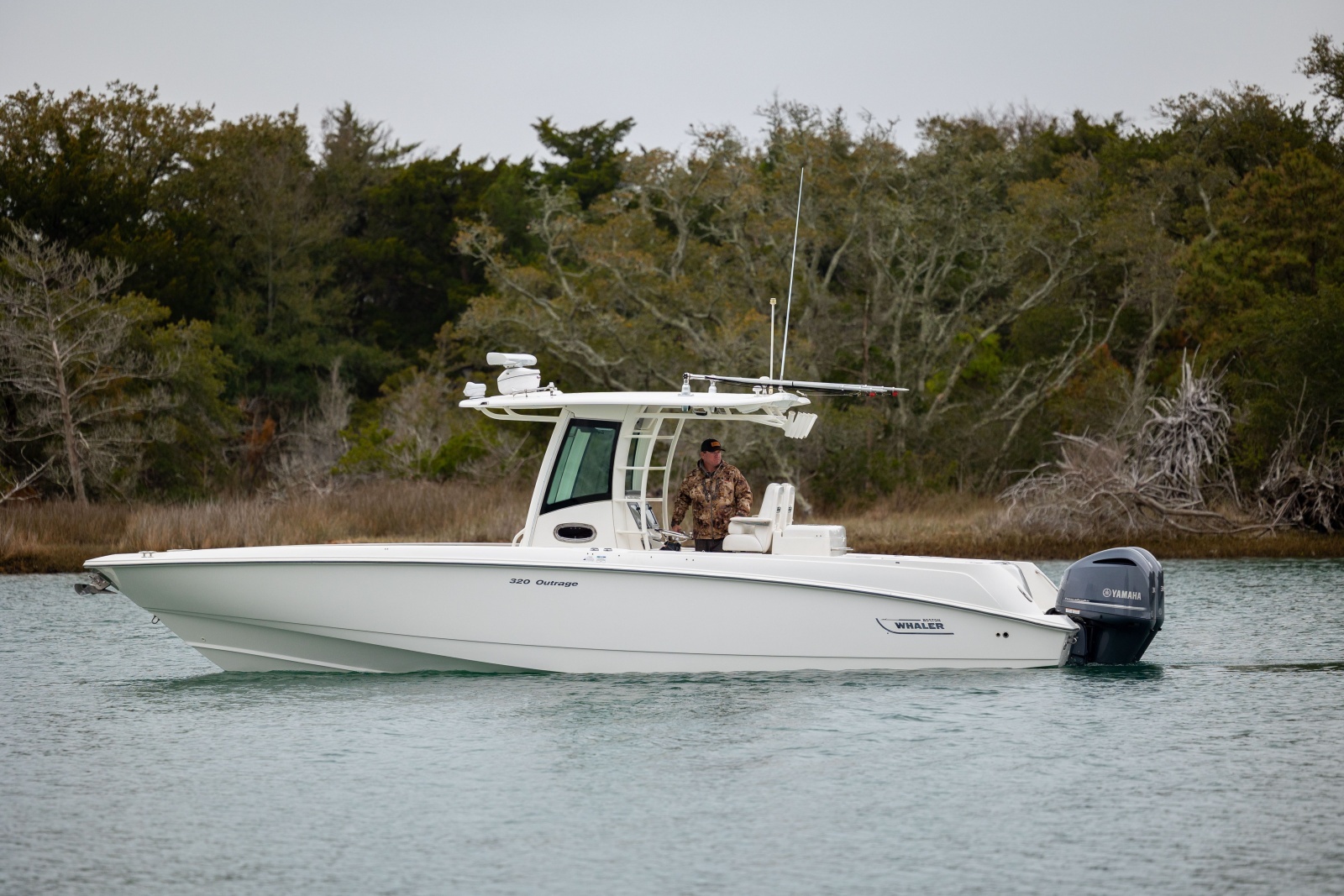 32ft Boston Whaler Yacht For Sale