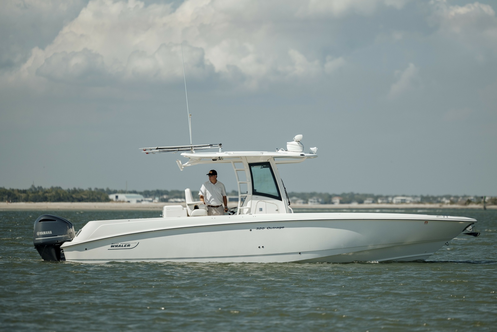 32ft Boston Whaler Yacht For Sale