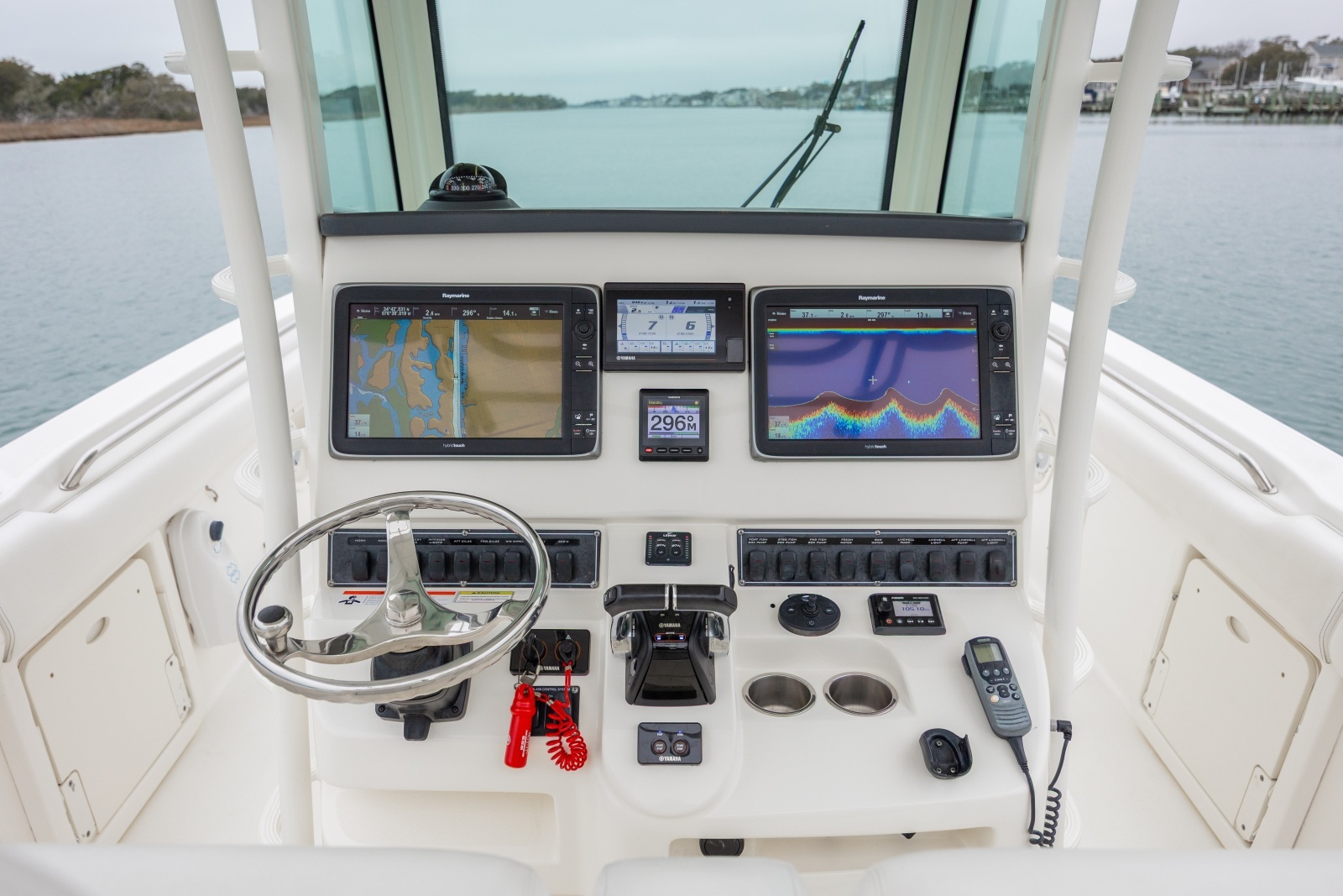 32ft Boston Whaler Yacht For Sale