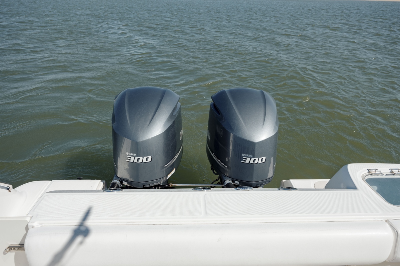 32ft Boston Whaler Yacht For Sale