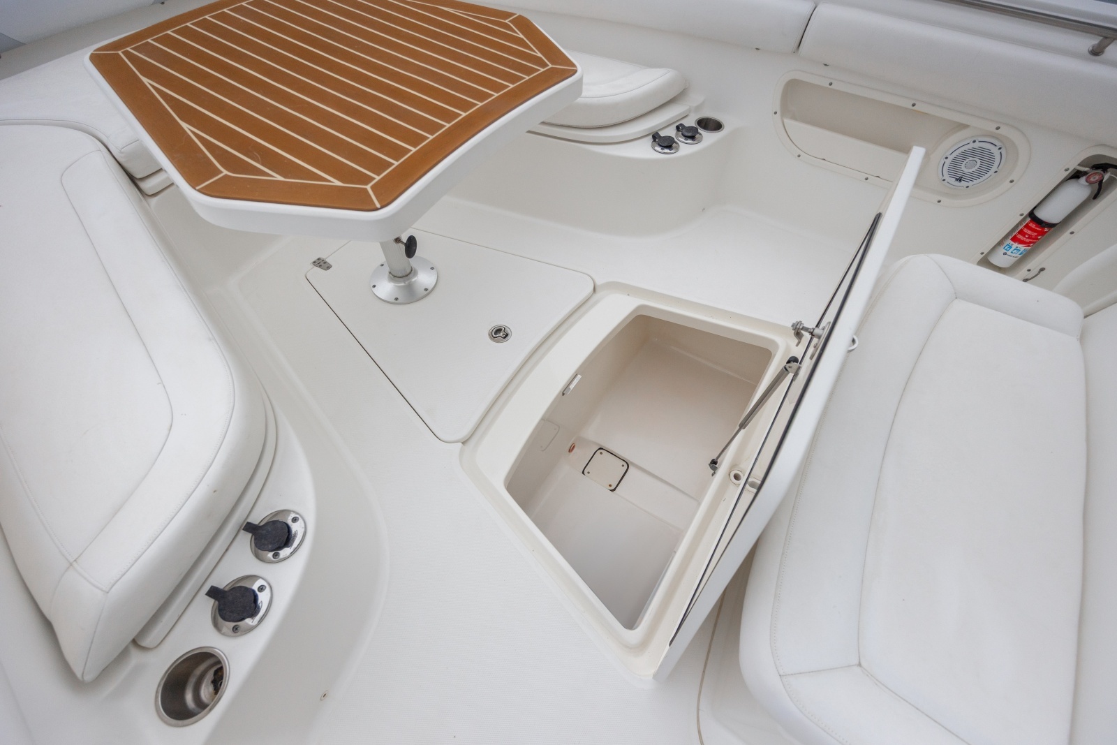 32ft Boston Whaler Yacht For Sale