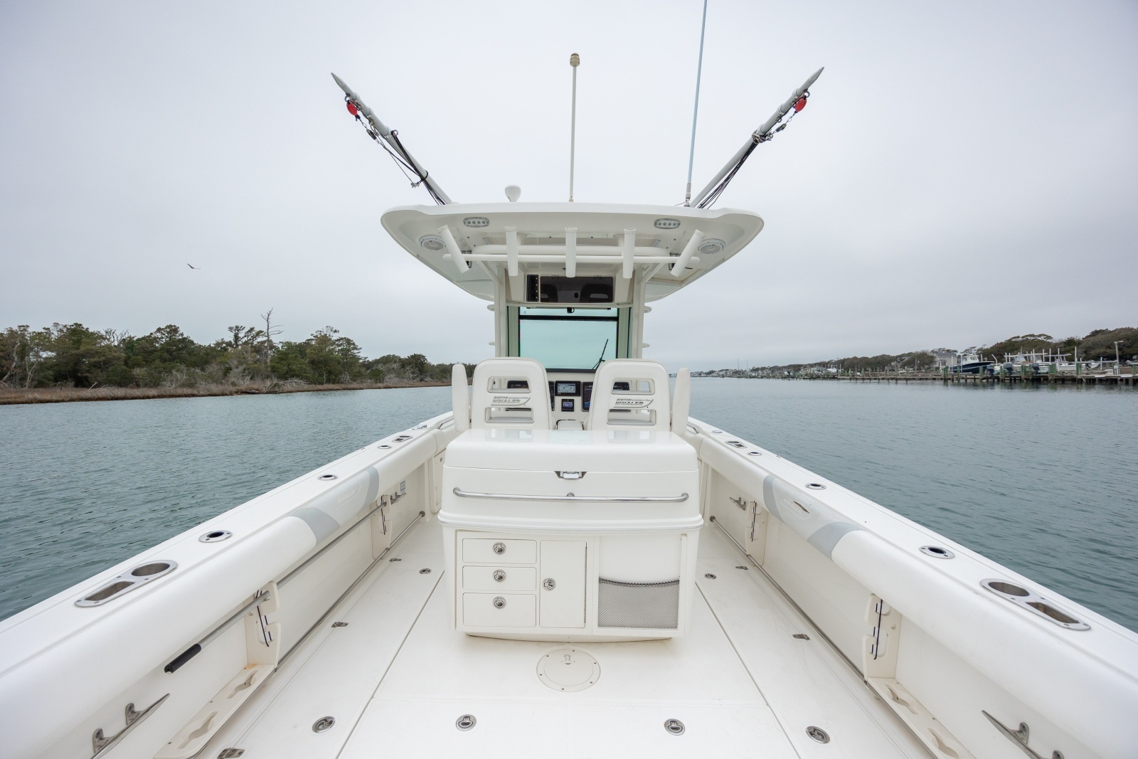 32ft Boston Whaler Yacht For Sale