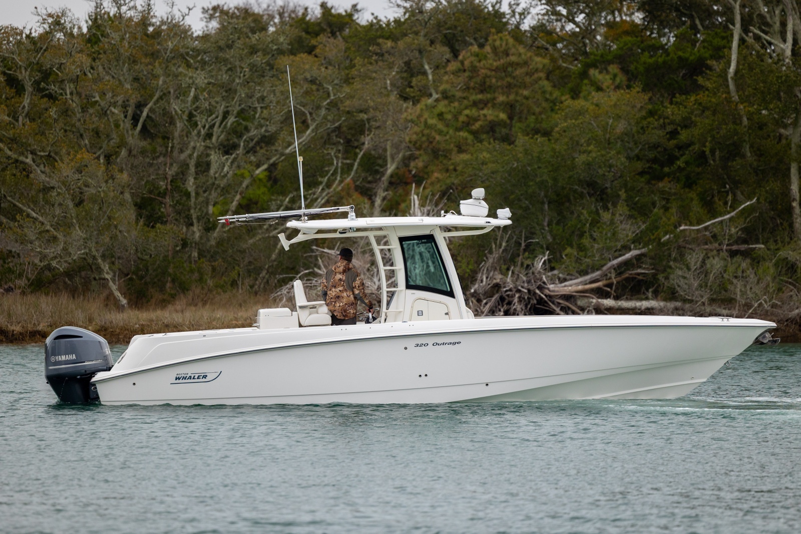 32ft Boston Whaler Yacht For Sale