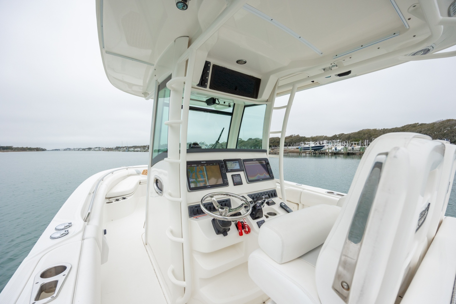 32ft Boston Whaler Yacht For Sale