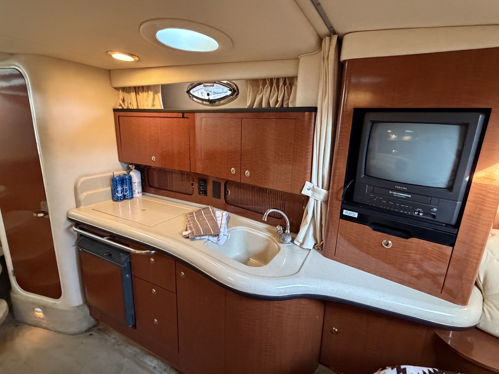 2003 Sea Ray 320 Sundancer