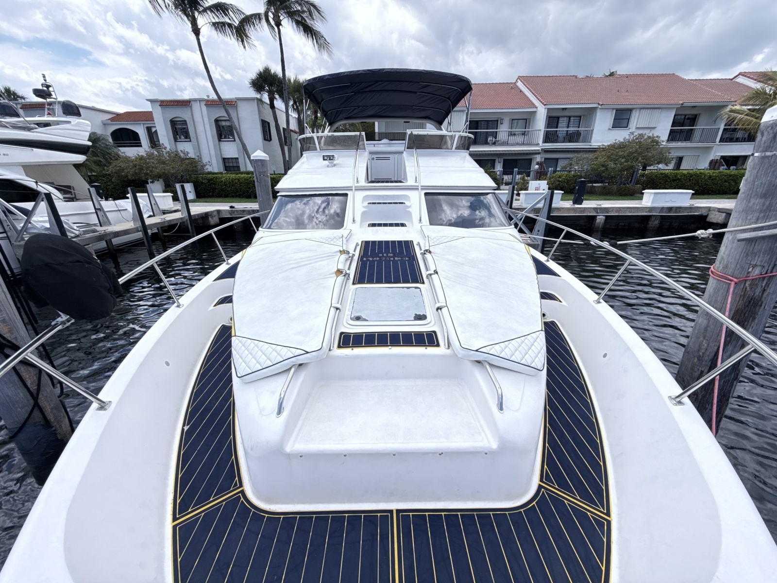 2001 Sea Ray 450 Express Bridge