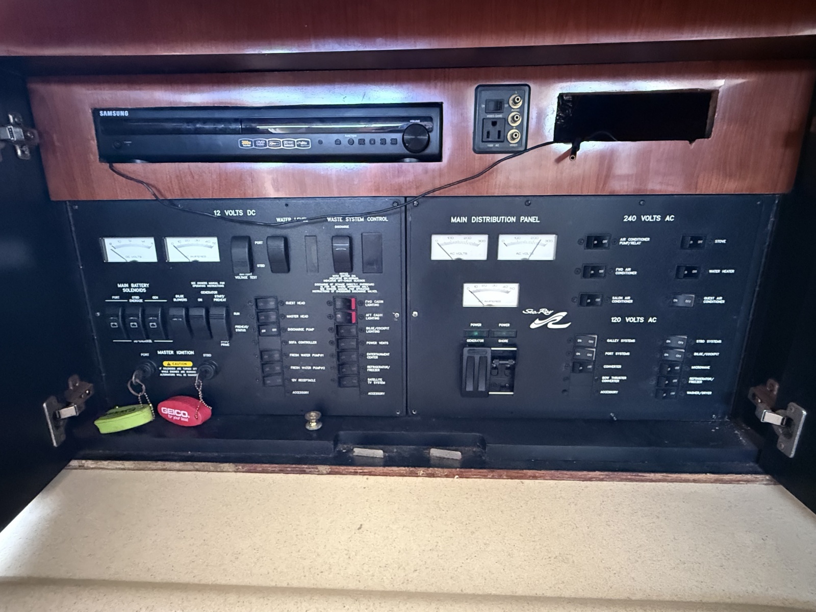 2001 Sea Ray 450 Express Bridge