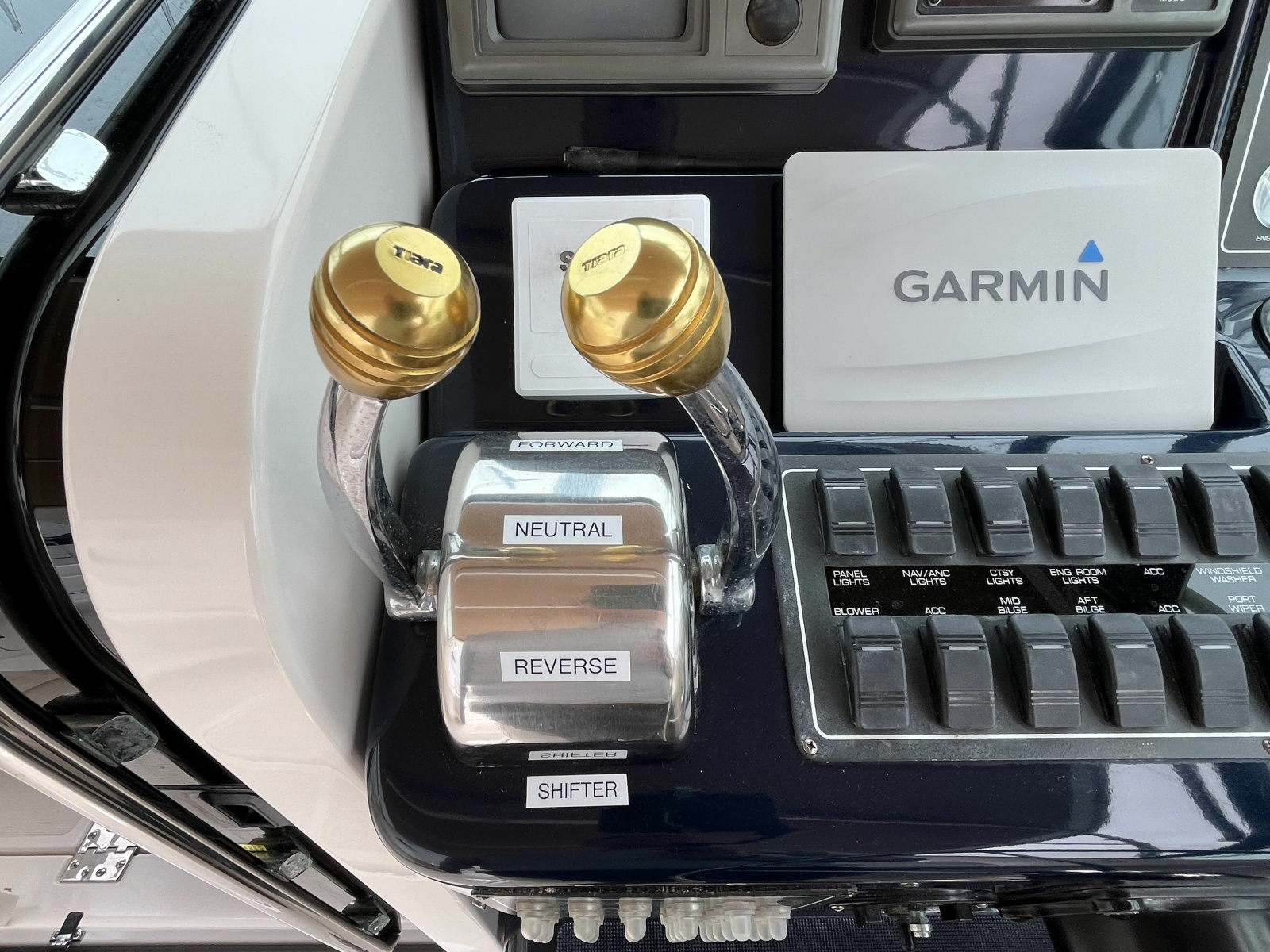 1999 Tiara Yachts 3500 Open