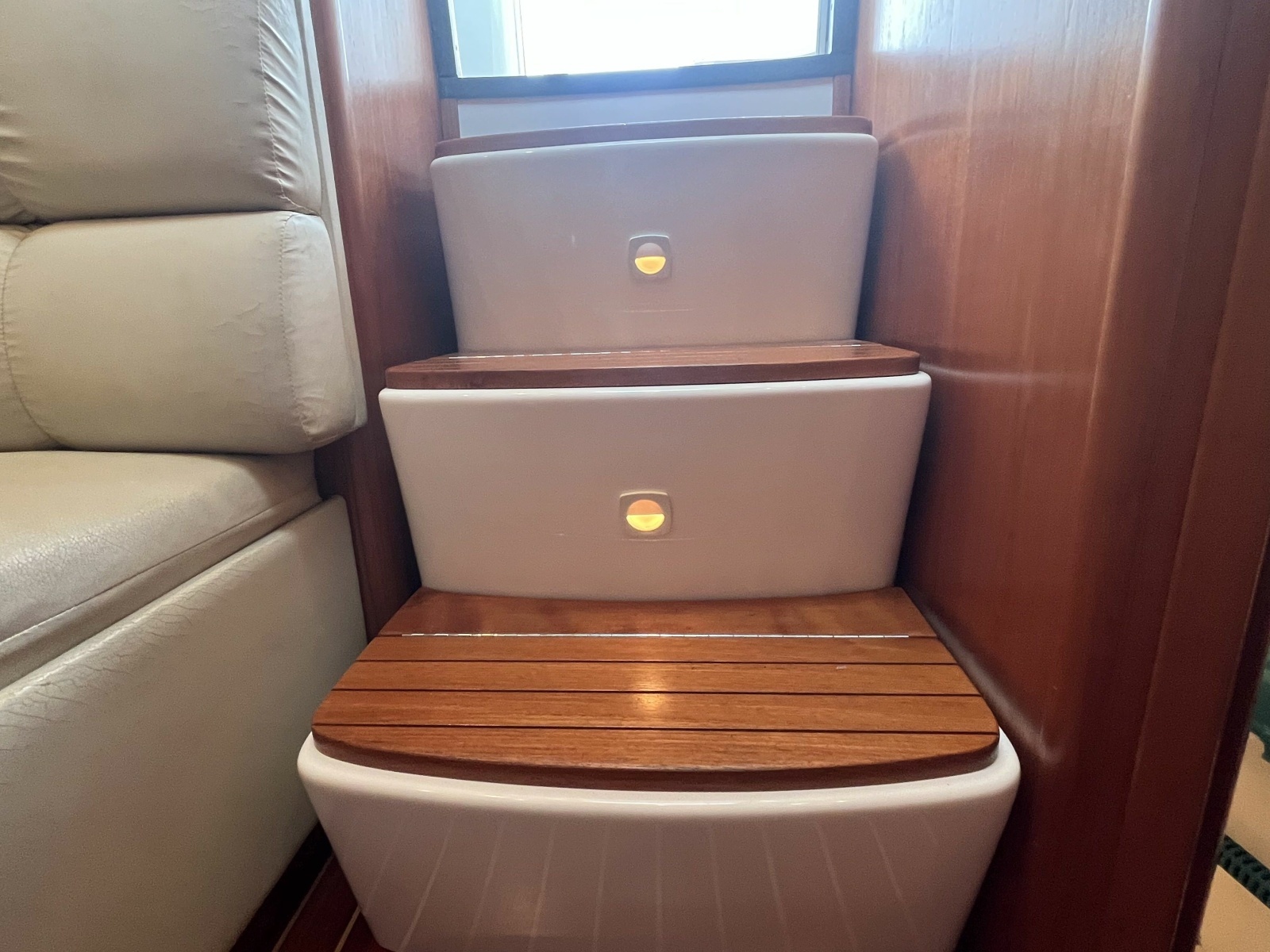 1999 Tiara Yachts 3500 Open