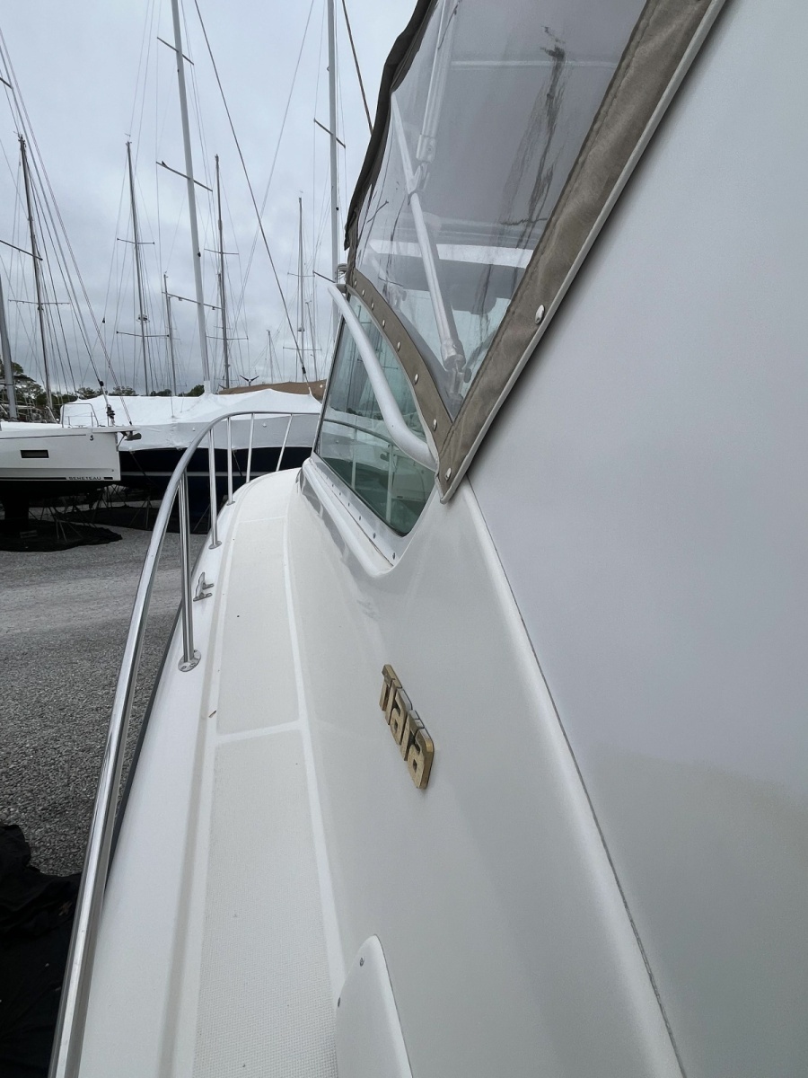 1999 Tiara Yachts 3500 Open
