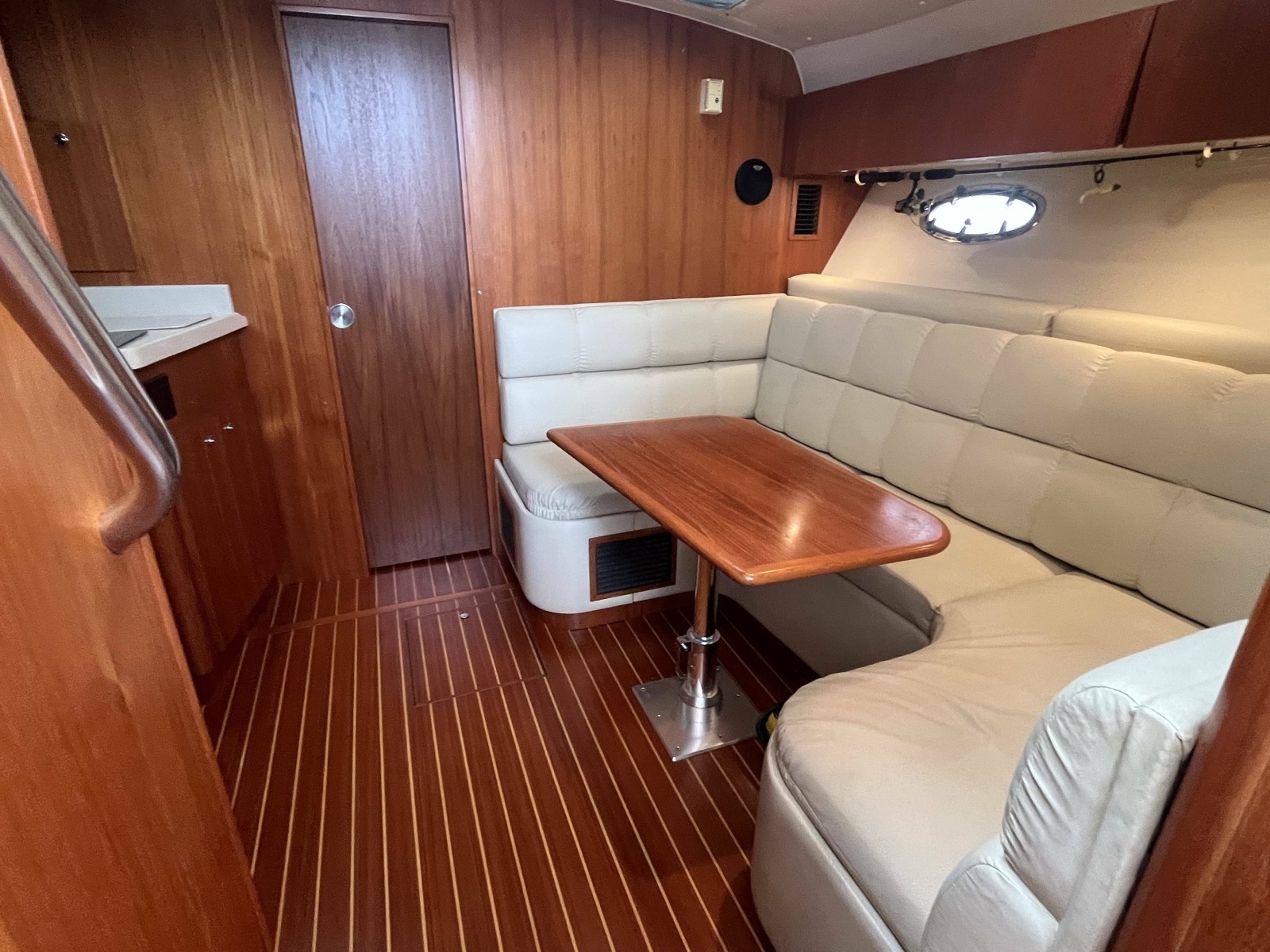 1999 Tiara Yachts 3500 Open