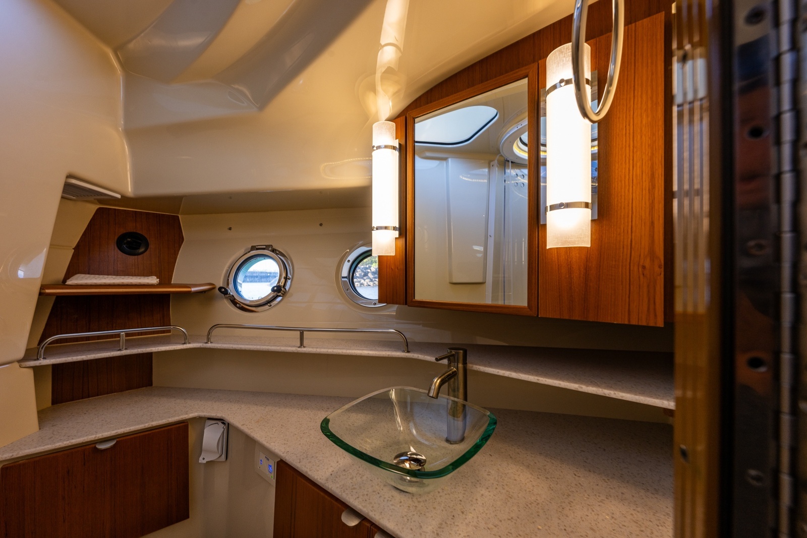 2020 Ranger Tugs R-41 CB