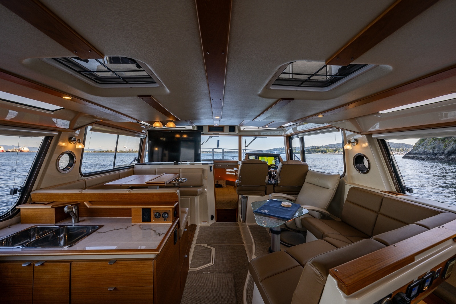 2020 Ranger Tugs R-41 CB