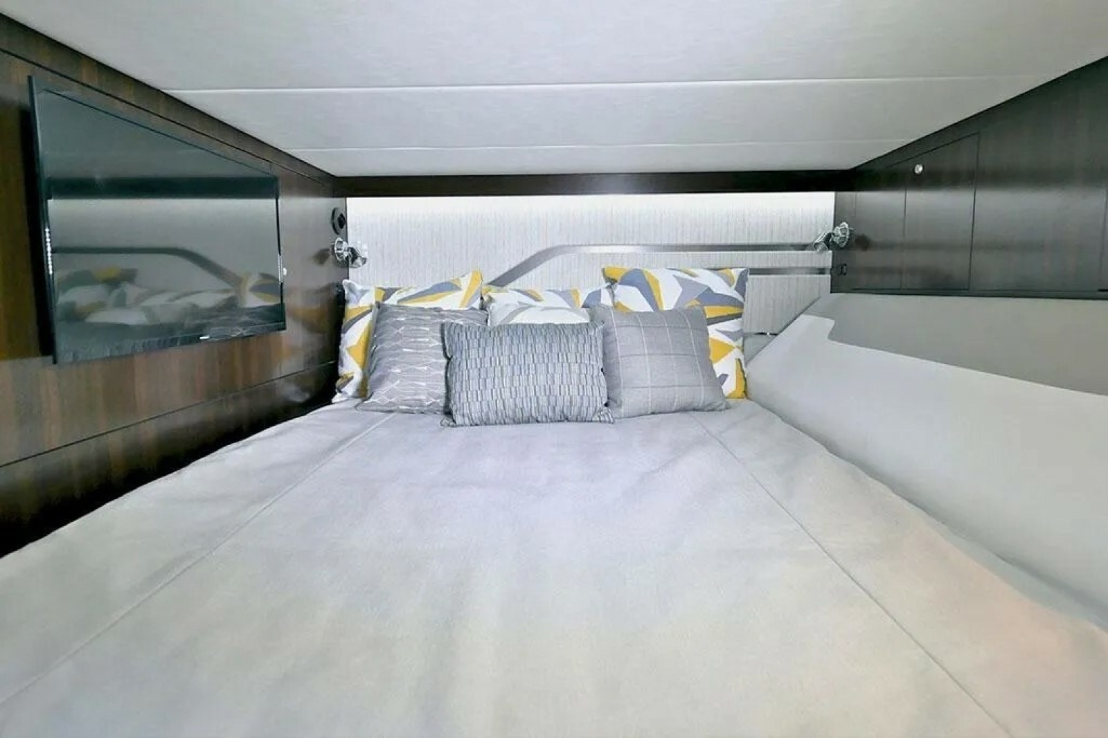 2021 Cruisers Yachts 42 GLS OB
