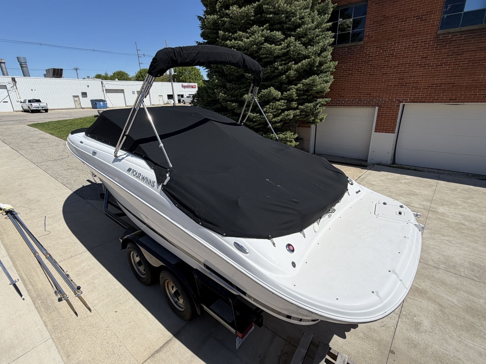 24ft Four Winns Yacht For Sale