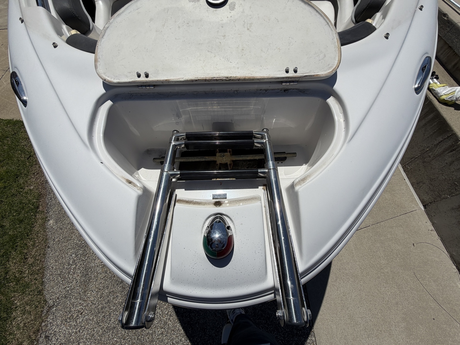 24ft Four Winns Yacht For Sale