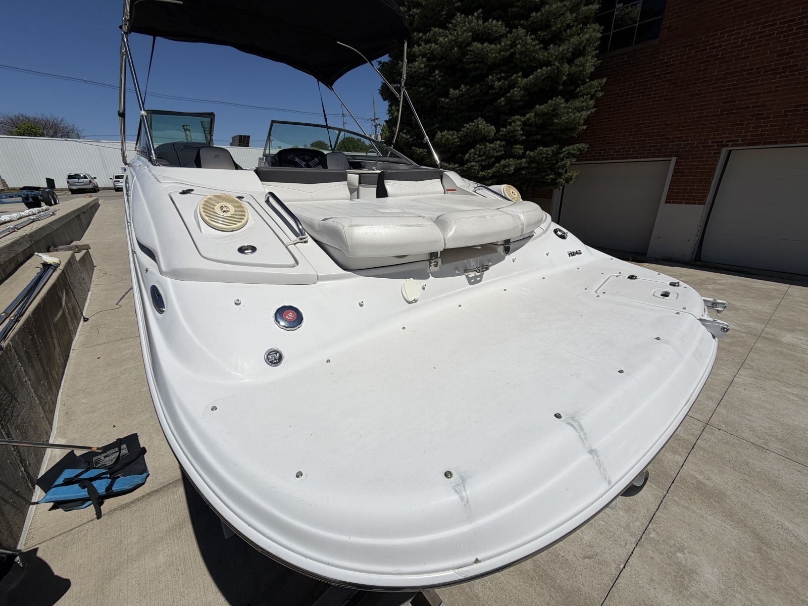 24ft Four Winns Yacht For Sale