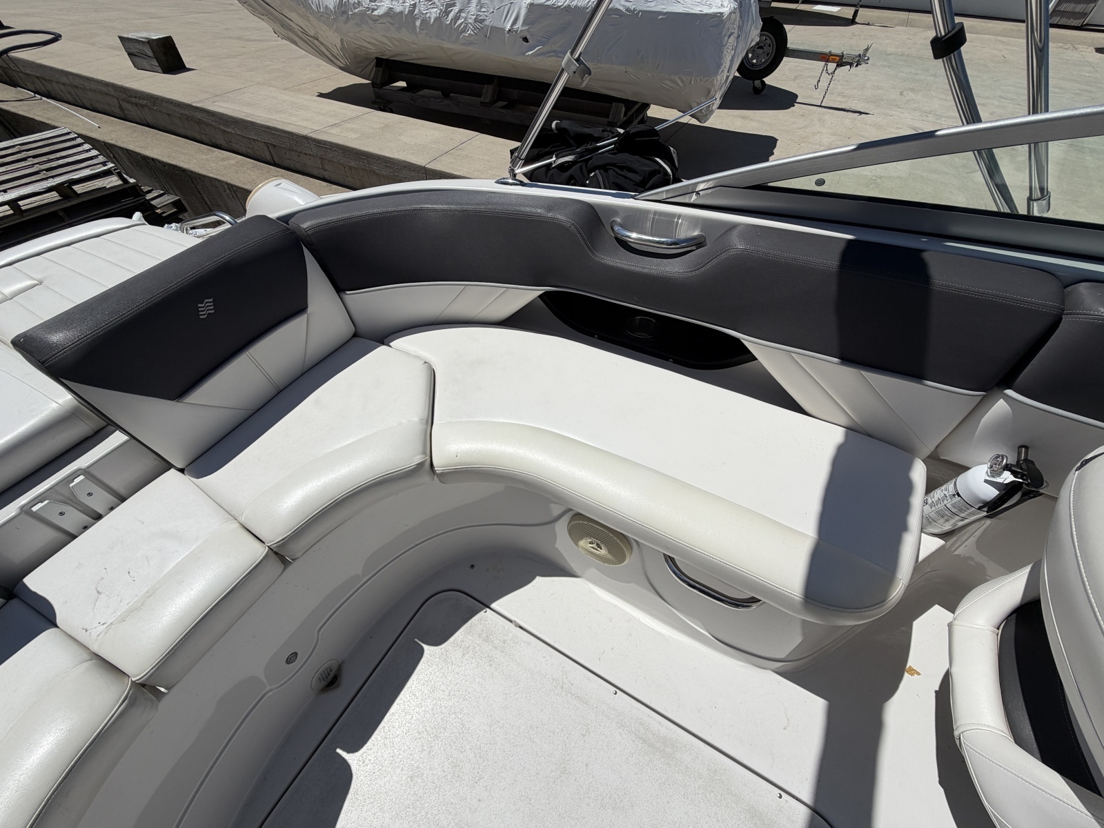 24ft Four Winns Yacht For Sale