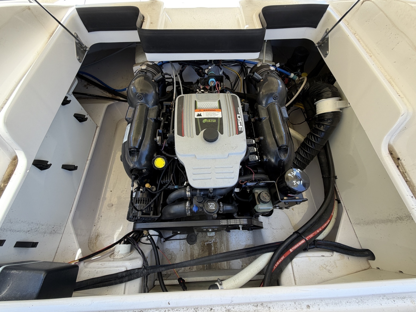 24ft Four Winns Yacht For Sale