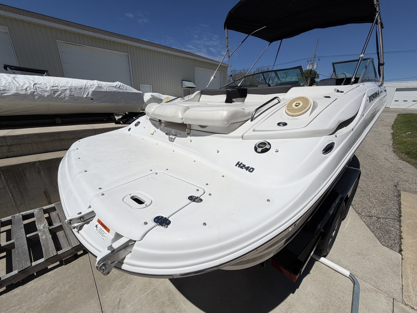24ft Four Winns Yacht For Sale