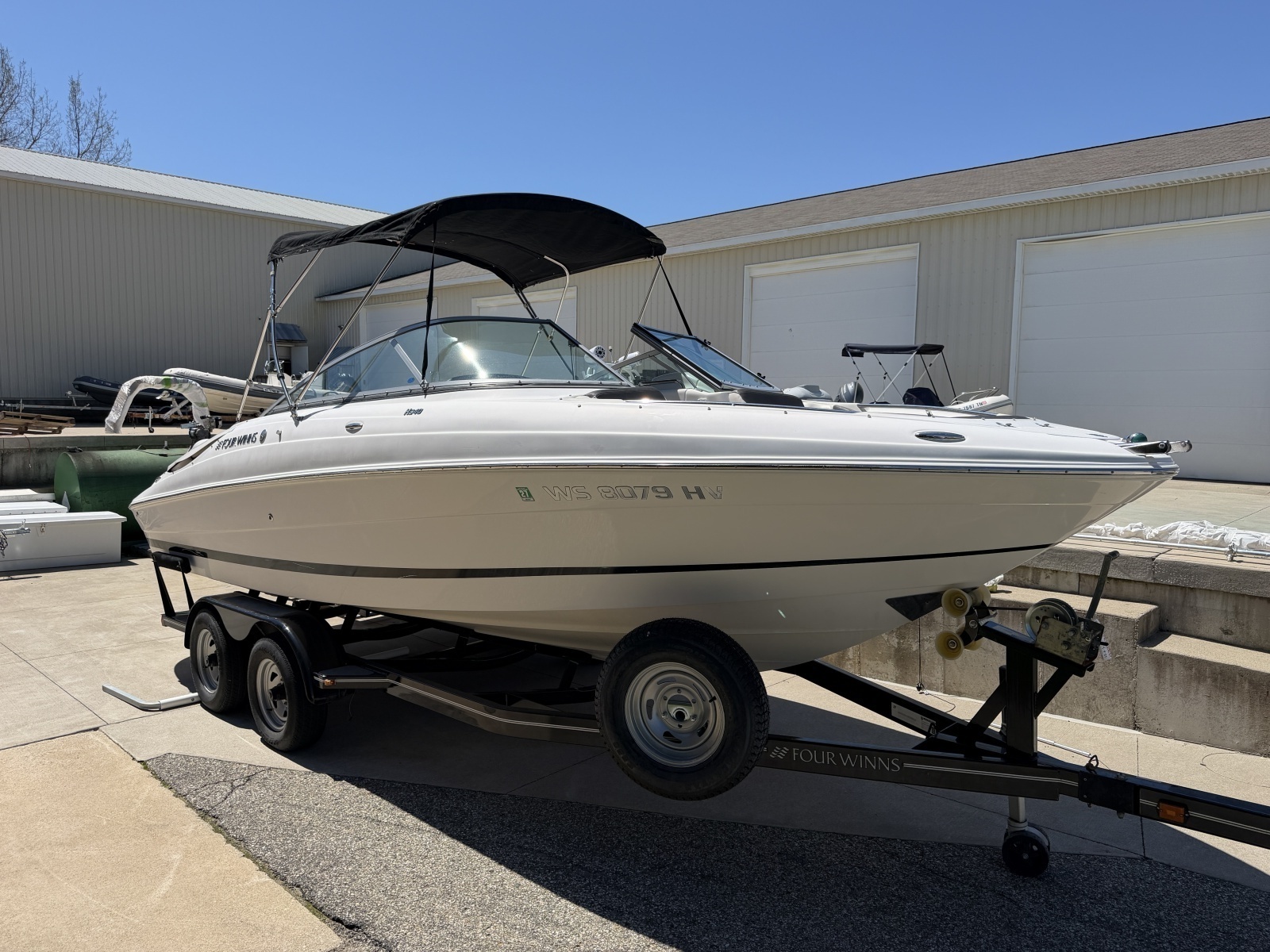 24ft Four Winns Yacht For Sale