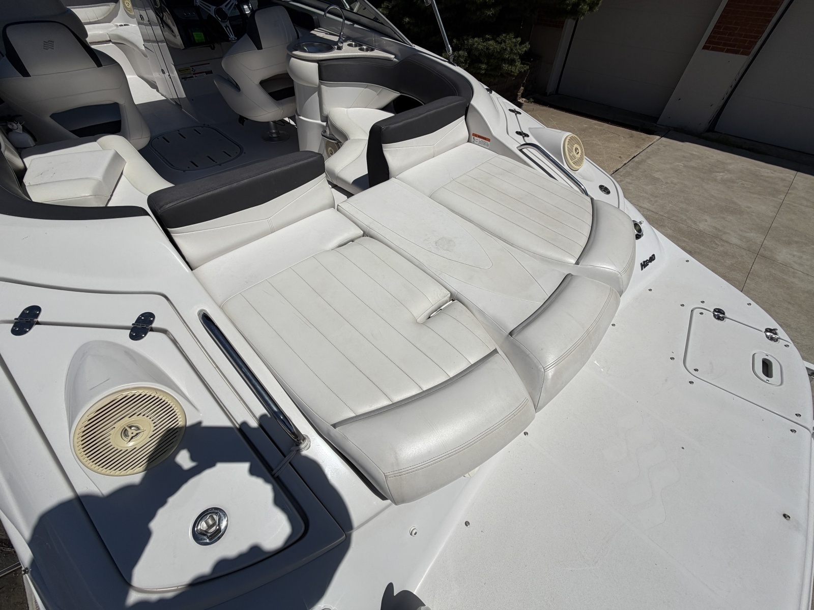 24ft Four Winns Yacht For Sale