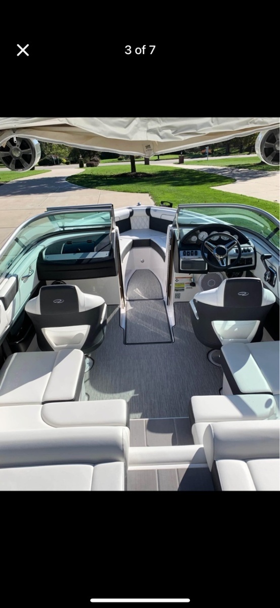 2019 Regal 2100 Bowrider