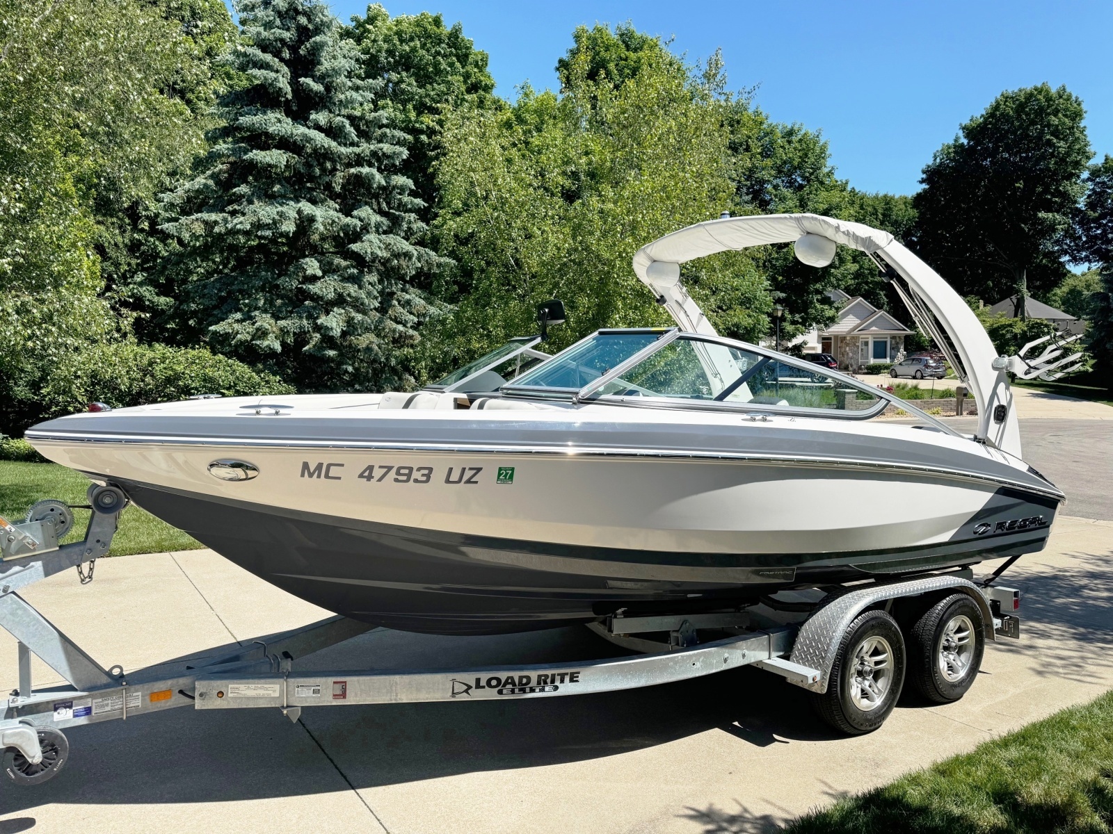 2019 Regal 2100 Bowrider
