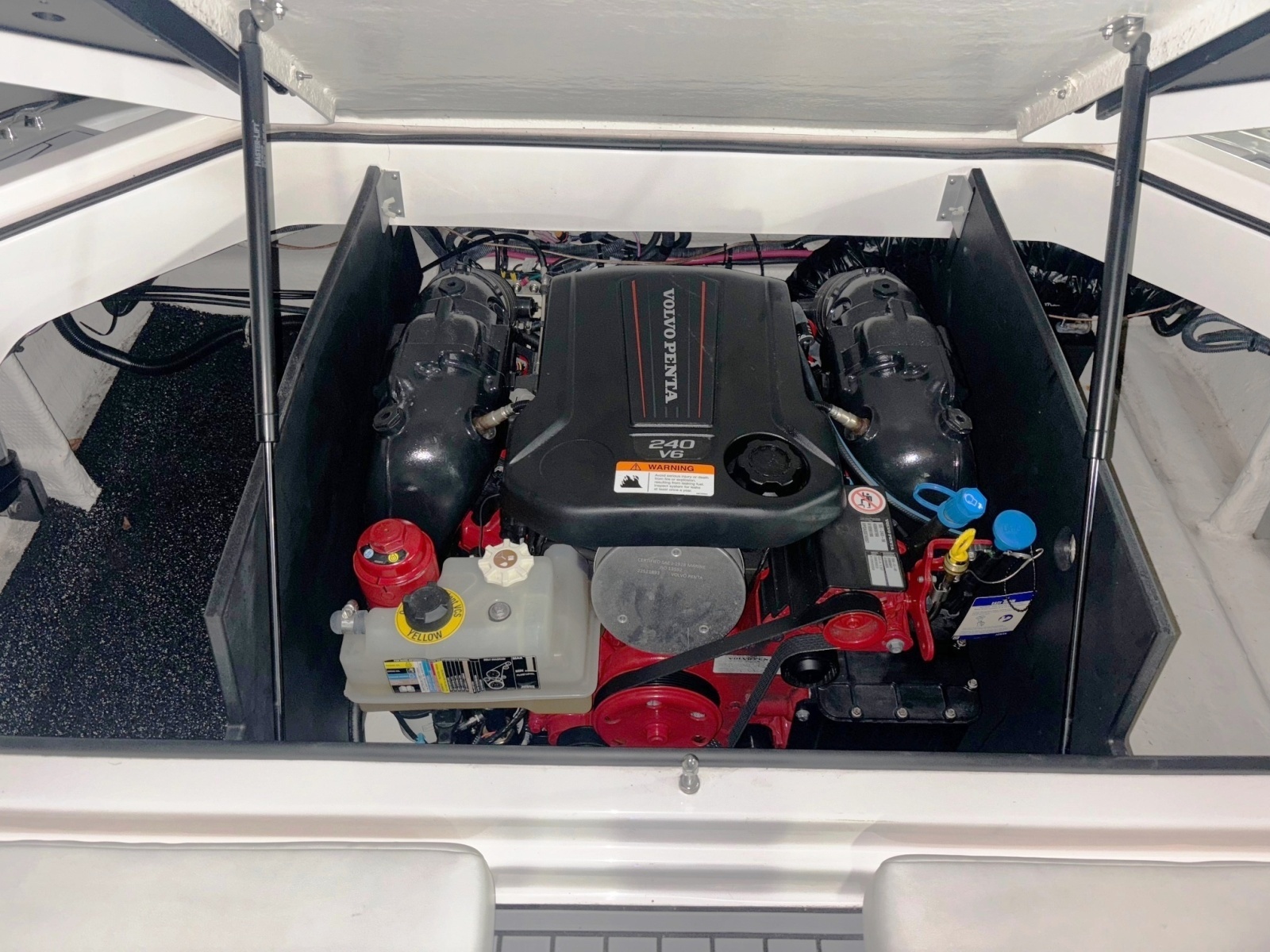 2019 Regal 2100 Bowrider