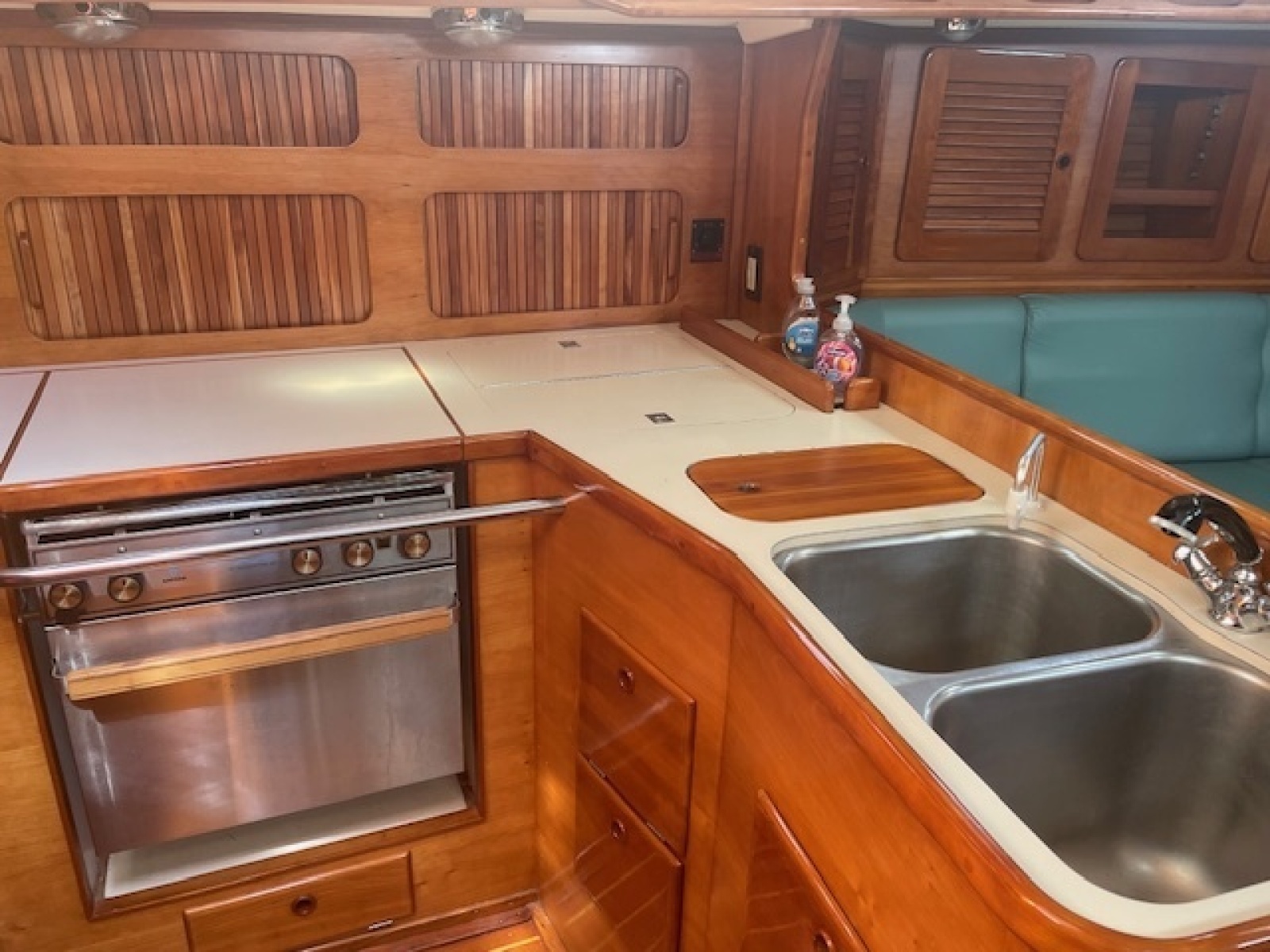 1993 Sabre 38 MK II