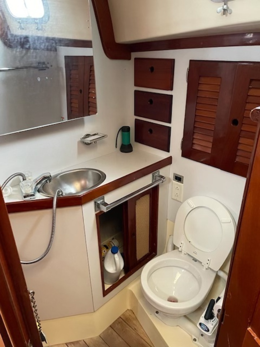 1980 Bristol 35.5 Keel/CB