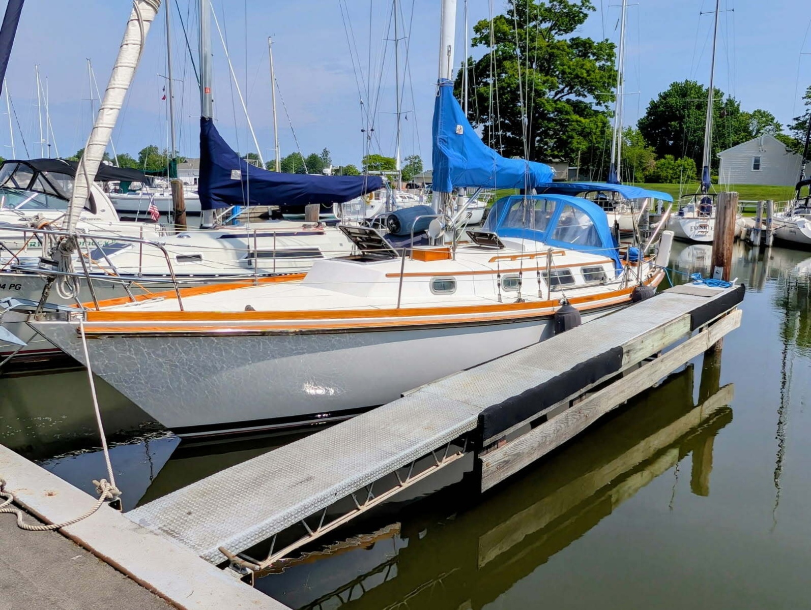 1980 Bristol 35.5 Keel/CB